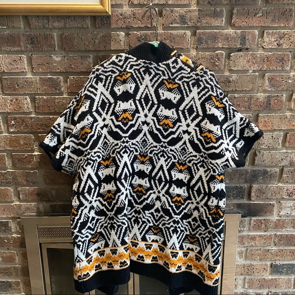 Warm H&M patterned cardigan - Picture 2 of 3